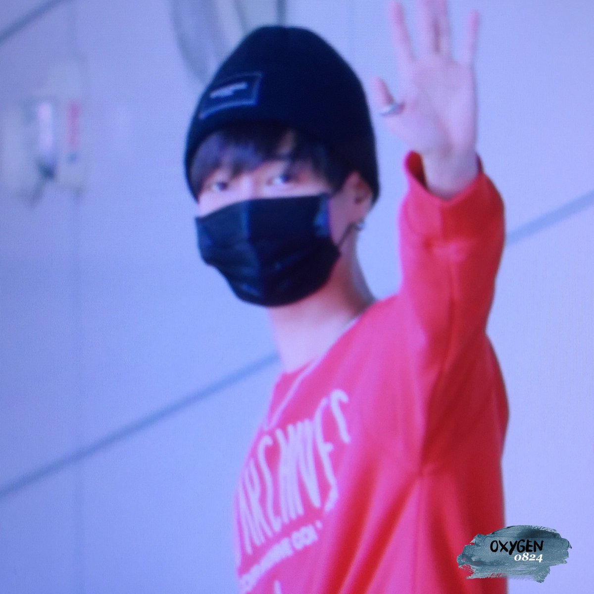 oxygen0824's tweet photo. 160806 @shfly3424 #예지트 출근 preview #김종운 #yesung #예성 #KimJongWoon https://t.co/EfinPJeLBH