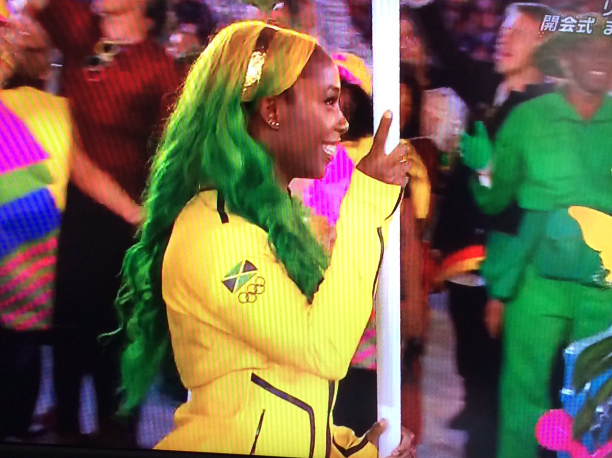 のど自慢の鐘bot A Twitteren 綺麗な髪のこの旗手は シェリーアンフレーザープライス Shelly Ann Fraser Pryce というジャマイカの陸上競技の選手です 100mと4 100mリレーの金メダル候補です 中居君の解説楽しみにしましょう Tbs