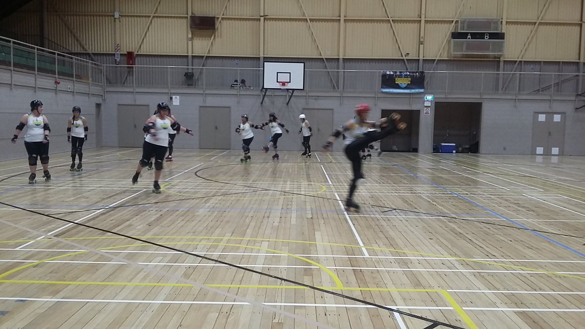 WhakataneRollerDerby tweet media