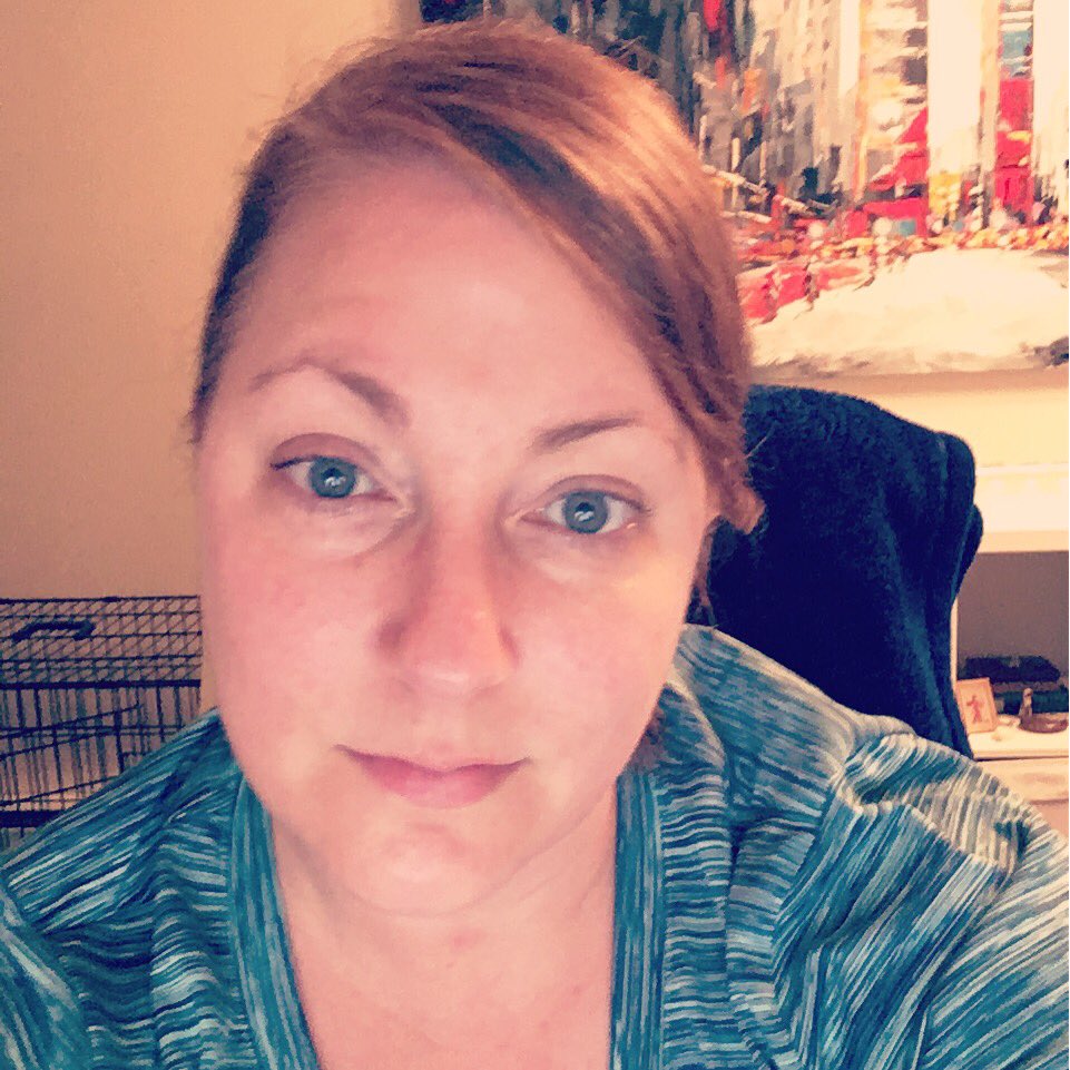 smartypants973's tweet photo. Friday night. Tired-for a short week it sure felt long https://t.co/f4hMRISGxB