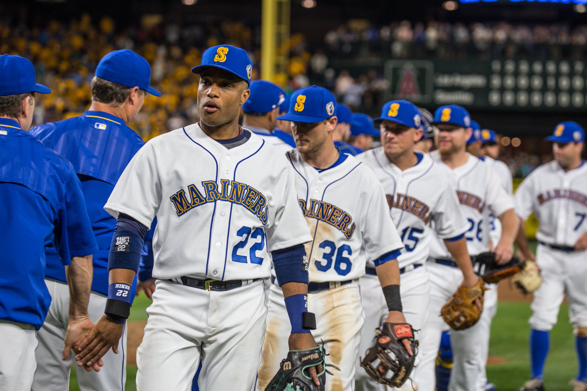 Seattle Mariners on X: High-fives and handshakes look even better in these  throwback threads. #GoMariners #24EVER  / X