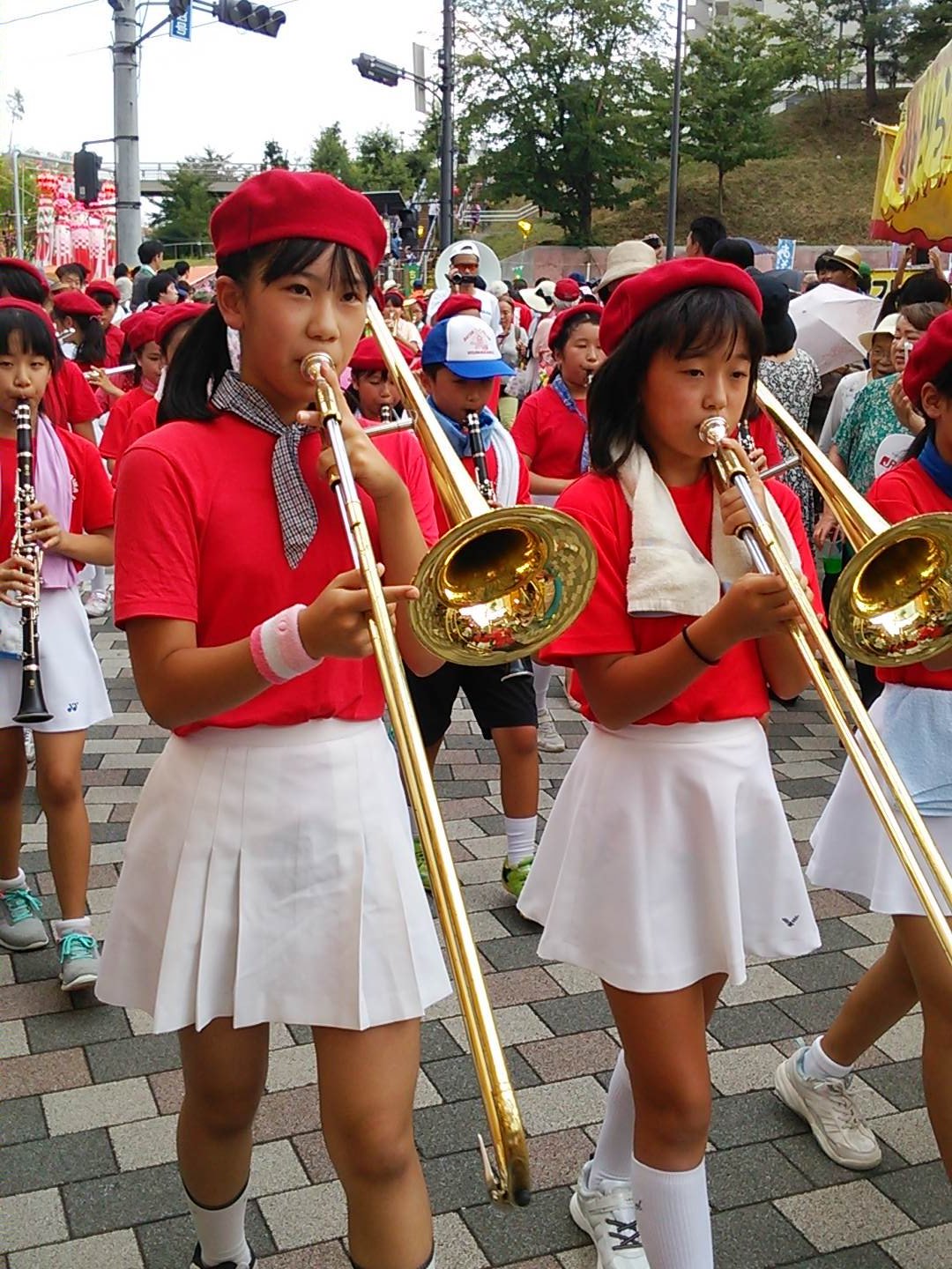 鼓笛隊　小学生  / X