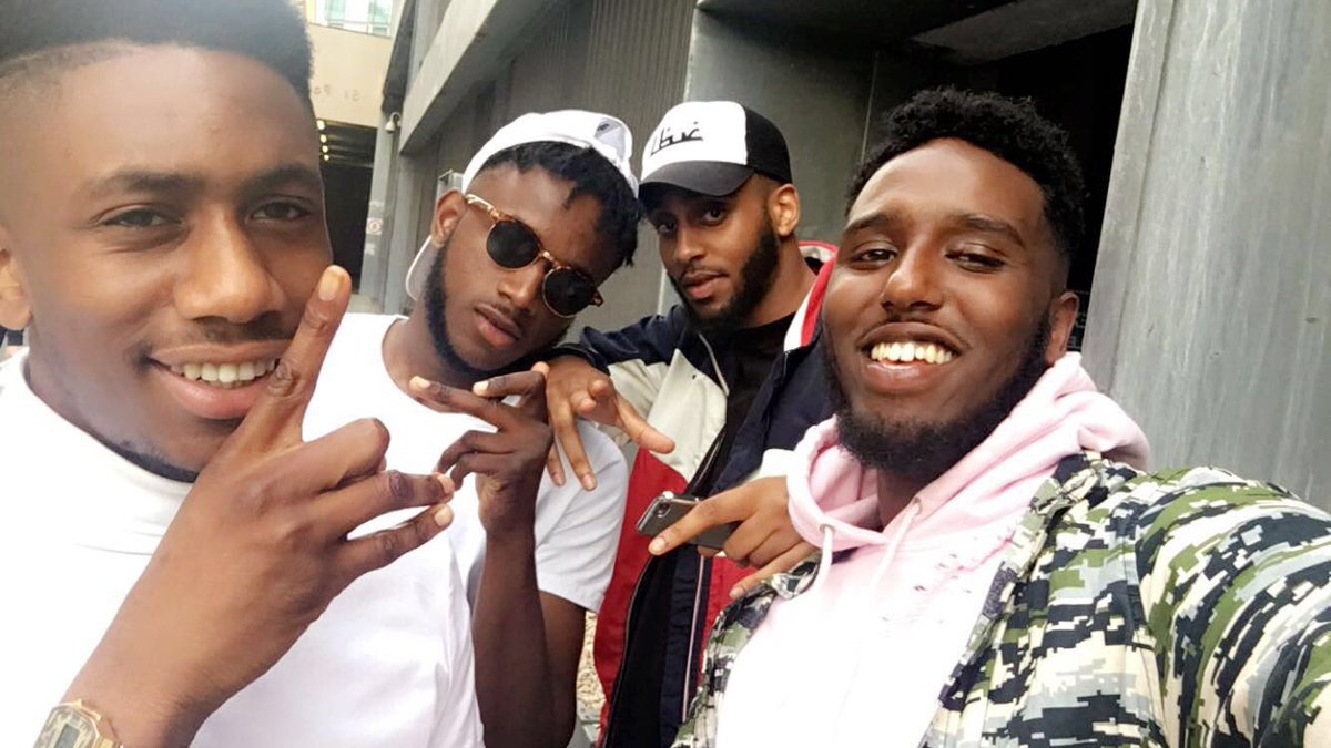 ThisIsRayRyann's tweet photo. W/ @MRJuniorSwag @Aphrodizzyiac @OGmahad #JustDizzy https://t.co/vmAMbASYfm