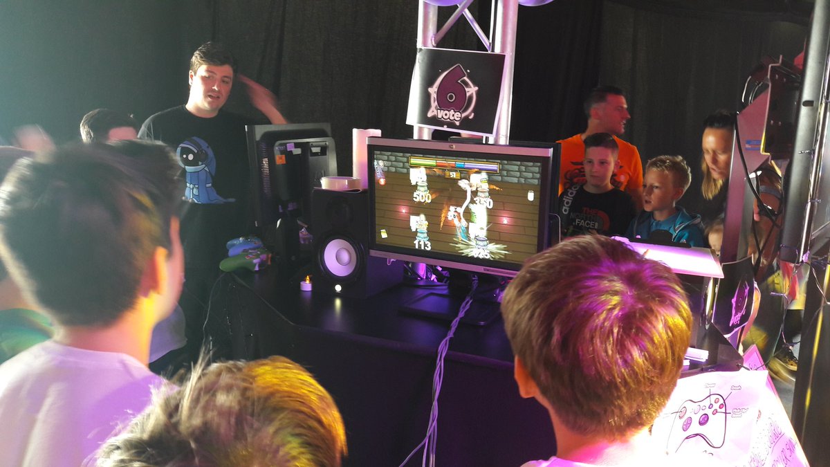 teamludico's tweet photo. P1: "Get the pig get the pig!"
P2: "I'M TRYING BUT IT KEEPS RUNNING!"
#Dare2016  #pentagrab hahaha https://t.co/2IuA3B74ZG