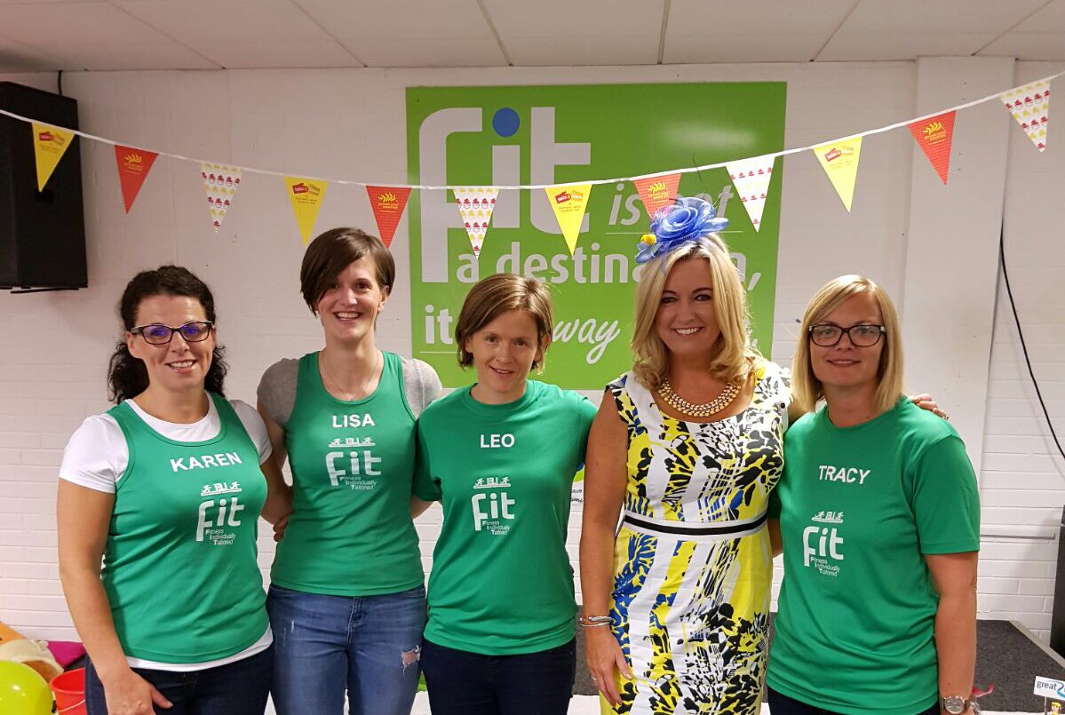 JoAnne_Dobson's tweet photo. Called in en route to a wedding to support @FITBanbridge #greatnorthrun @CR_UK @MacmillanNI @hospiceSAHS @Sarcoma_UK https://t.co/5Vbid2UEQO