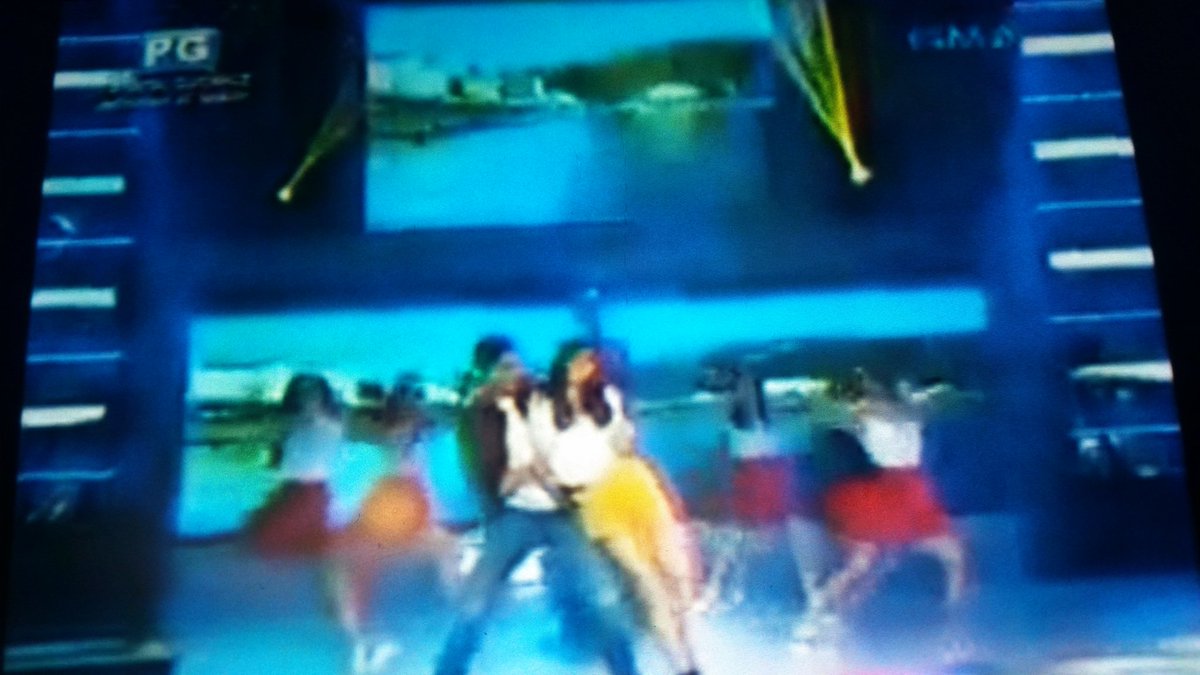 aldub_loversIT's tweet photo. Eternally namin kayong susuportahan @aldenrichards02 @mainedcm 
EE3
#ALDUBIYAMPasasalamat https://t.co/lRYuzPTiRx