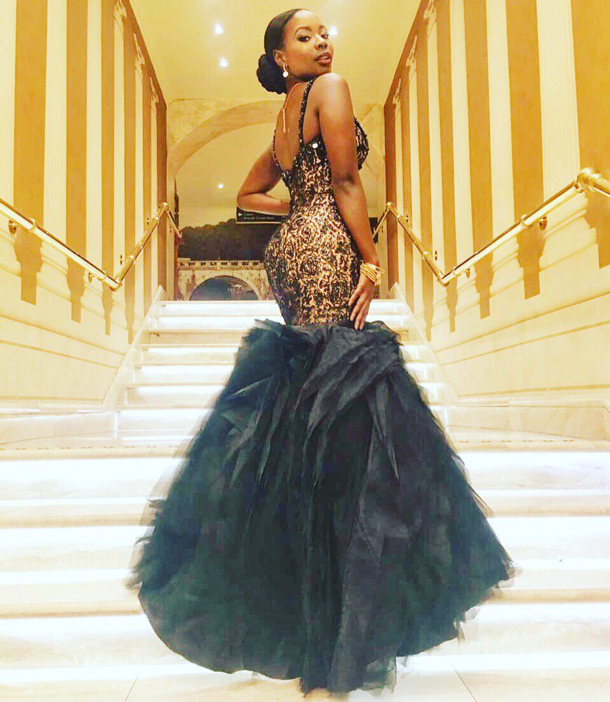 PalluSA's tweet photo. #Saturday #siren #glam @LadyNam_  in @PalluSA 
#redcarpet  #glamour #youspec2016 https://t.co/3KgOhfKB14