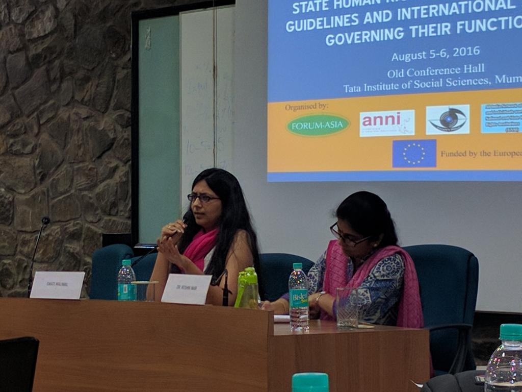 VandanaSsingh's tweet photo. DCW chairperson.@SwatiJaiHind speaking at Tata Institute of Social sciences,Mumbai.Talking abt women security issues https://t.co/nPO912Zeca