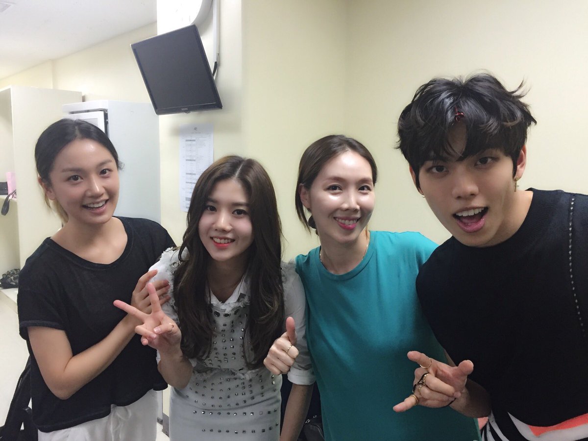 그해여름 인피니트 콘서트~성규 목소리에 뱃속 애기가 반응하더라는ㅋ 모든맴버 감동적이고 즐겁고 행복한공연 고마워^^ #인피니트콘서트 #그해여름 #김성규 #장동우 #남우현 #호야 #엘 #이성열 #이성종 #김희선