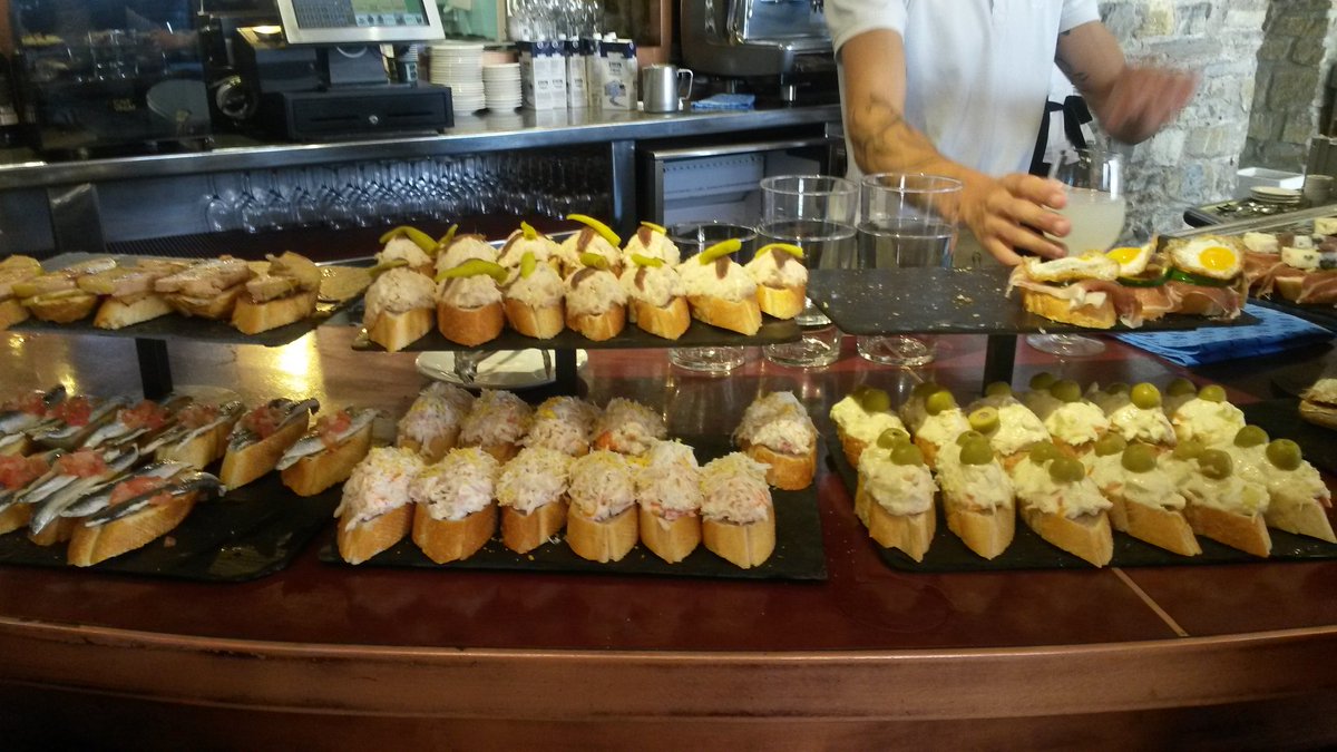 Hacer el aperitivo en <a href="/restkarguinano/">karlos arguiñano</a> es todo un lujo!