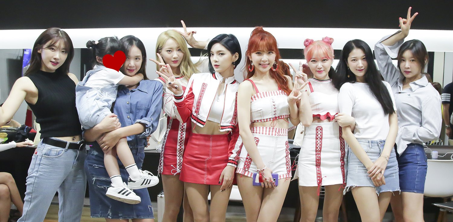 오늘자 나인뮤지스 완전체.jpg | 인스티즈