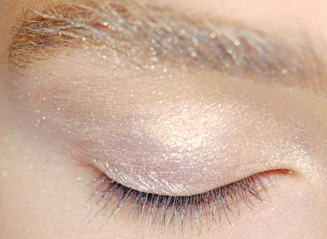 WhatAGirlWears's tweet photo. Makeup: การแต่งตาด้วย Glitter จากรันเวย์

Max Mara Spring 2014
Jill Stuart Spring  2009
และ Delpozo Spring 2016 https://t.co/Fqw0hIXfLP
