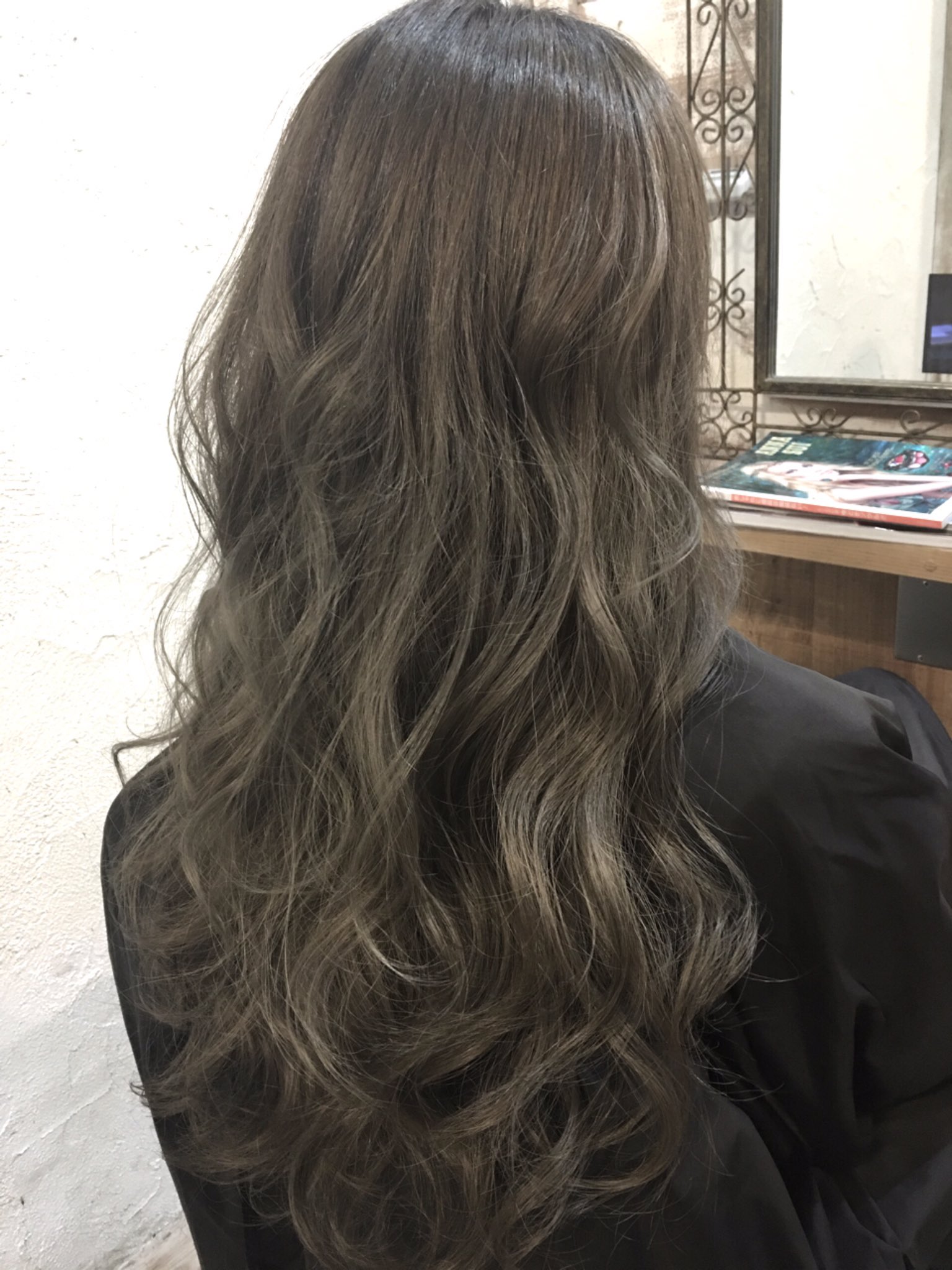Ippei1005 3dカラー マットグレイ Blue Hair Lau 担当 井上一平 グラデーション グラデーションカラー 3dカラー ハイライト 心斎橋 美容室 外国人風ヘアー グレイアッシュ 外国人風カラー T Co Yvbij4icmi Twitter