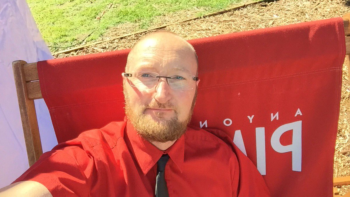PimmsVan's tweet photo. @FindRugbyNow perfect weather for Pimms and Rugby https://t.co/dj5RcXLMks
