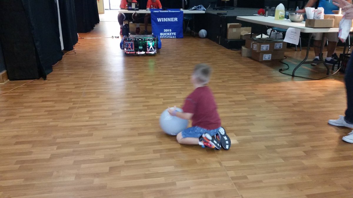 FRC1592's tweet photo. Inspiring young minds at the back to school event at Indian River Church in Titusville. #omgrobots #omgfirst https://t.co/qOJa6DO7Ho