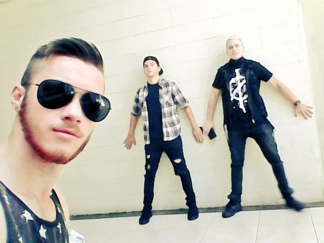 patrickkearney_'s tweet photo. GUYS! Later today @SPTTmusic will release the official video for Living on the Edge! Get excited! https://t.co/F1vbQAfV3s
