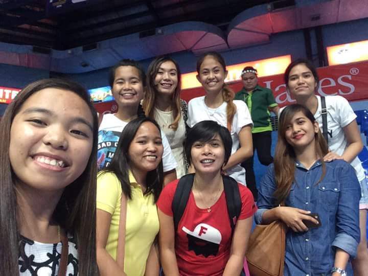 gariiieeey's tweet photo. REUNITED w/ Volleyfriends!! @CecileBalisi @aicalovesg @lynne0803 @daks38 💛😚 (c)Neds #PSLForTheWin #F2Logistics https://t.co/4PJ6PnOY7e