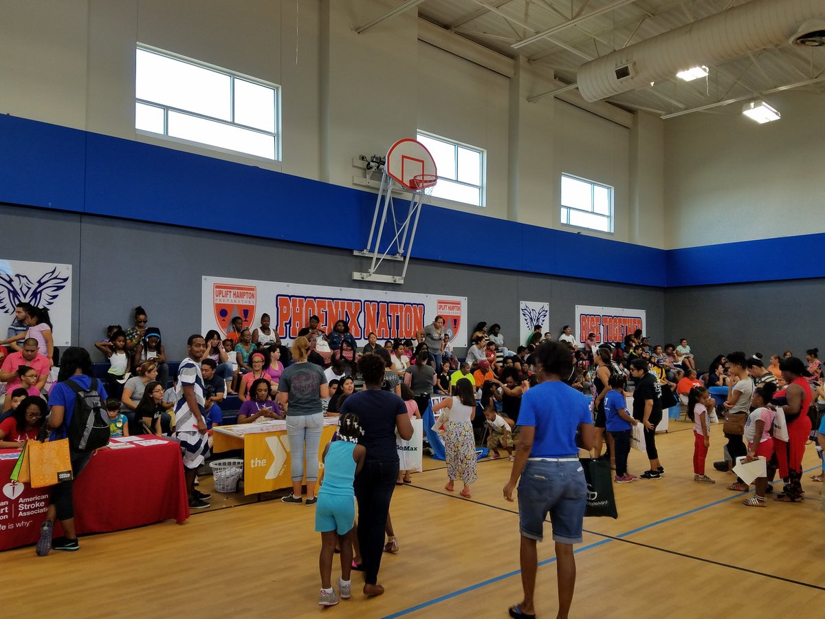DPDCA's tweet photo. Families having #fun #excited  @UpliftEducation #HamptonPrep  #Southcentral Dallas https://t.co/1w6JrT1l89