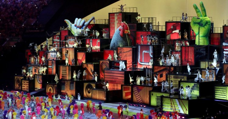 YannUlrich's tweet photo. Pure art, sustainable, innovative &amp; cool! Awesome #OpeningCeremony  #RioOlympics2016, bravo Brazil and @MarcoBWS ! https://t.co/jMU9BqpbsL
