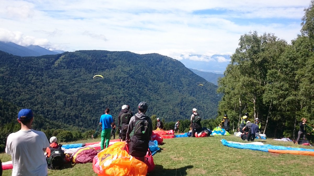 Embouteillage au décollage de chamoux