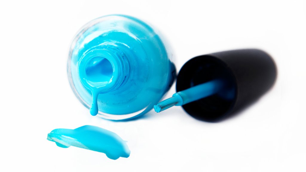 VWPunePlant's tweet photo. Painting time! #volkswagen #nailpolish https://t.co/9pF1NH0bEA