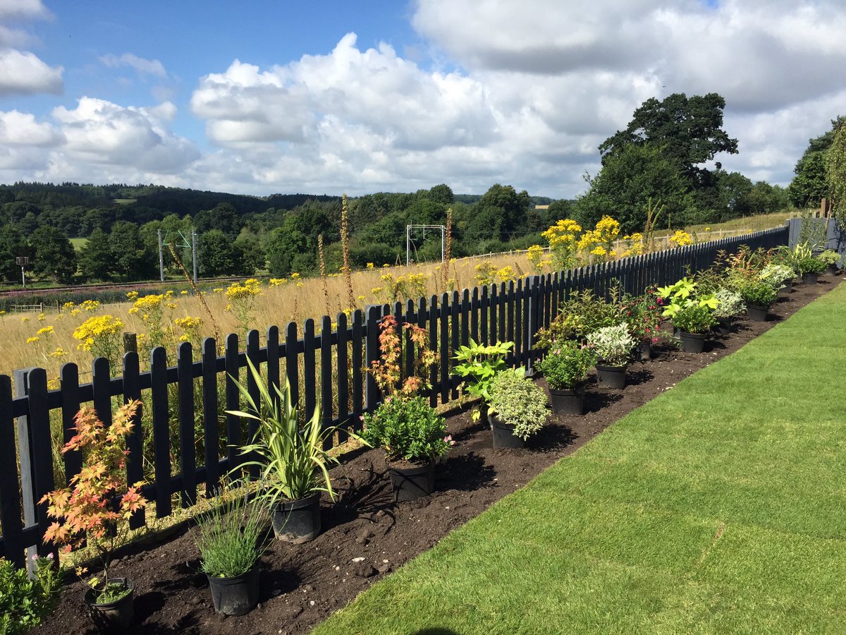 KnightleyHomes's tweet photo. Time for planting, 100+ shrubs &amp; trees to frame the stunning view. #gardenenvy #littlehaywood #houseforsale https://t.co/bbricZPKXO