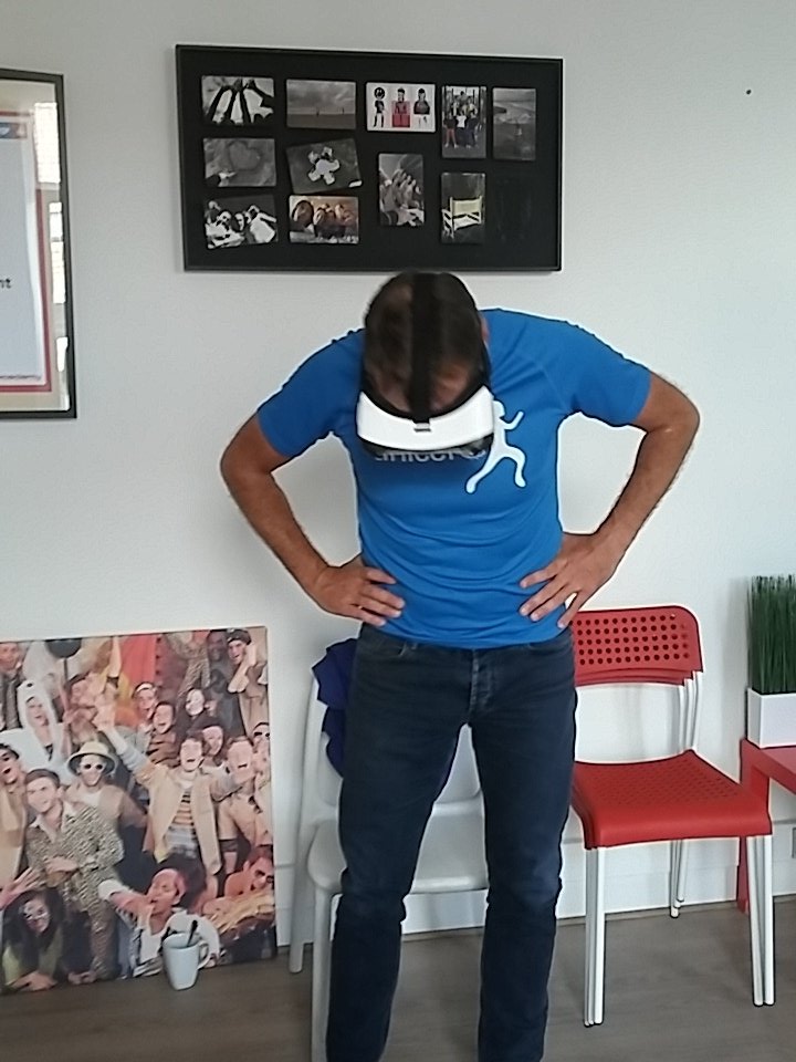 .<a href="/tomwaes/">Tom Waes</a> test onze #VirtualReality video voor hij met onze <a href="/peppermindsbe/">Pepperminds Belgium</a> wervers de Langemunt <a href="/Stadgent/">Stad Gent</a> op trekt!