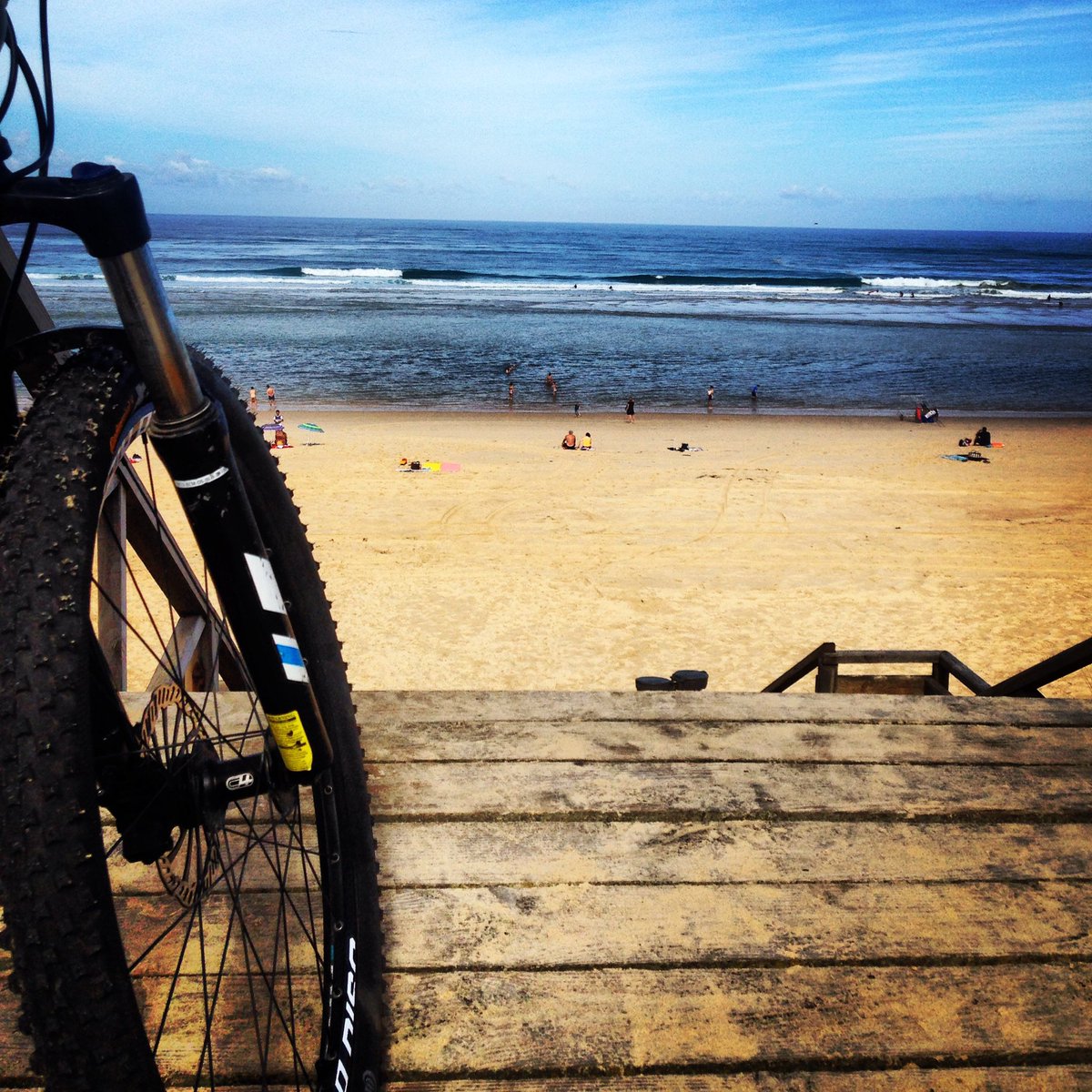 AsphalpesRider's tweet photo. Une grosse video de mon été devrait être faite j vous laisse patientez avec vue sur la plage où je suis en vacance 👌 https://t.co/4YcSqHL4La