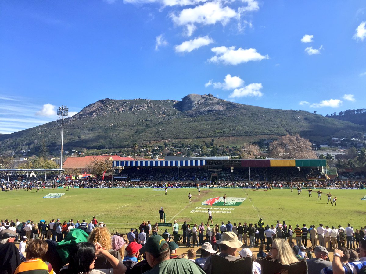 PeterPentz's tweet image. Perfect day in Paarl for #Interschools2016. @Paarl_Boishaai vs Paarl Gim. Live on @SuperSportTV at 16:00.