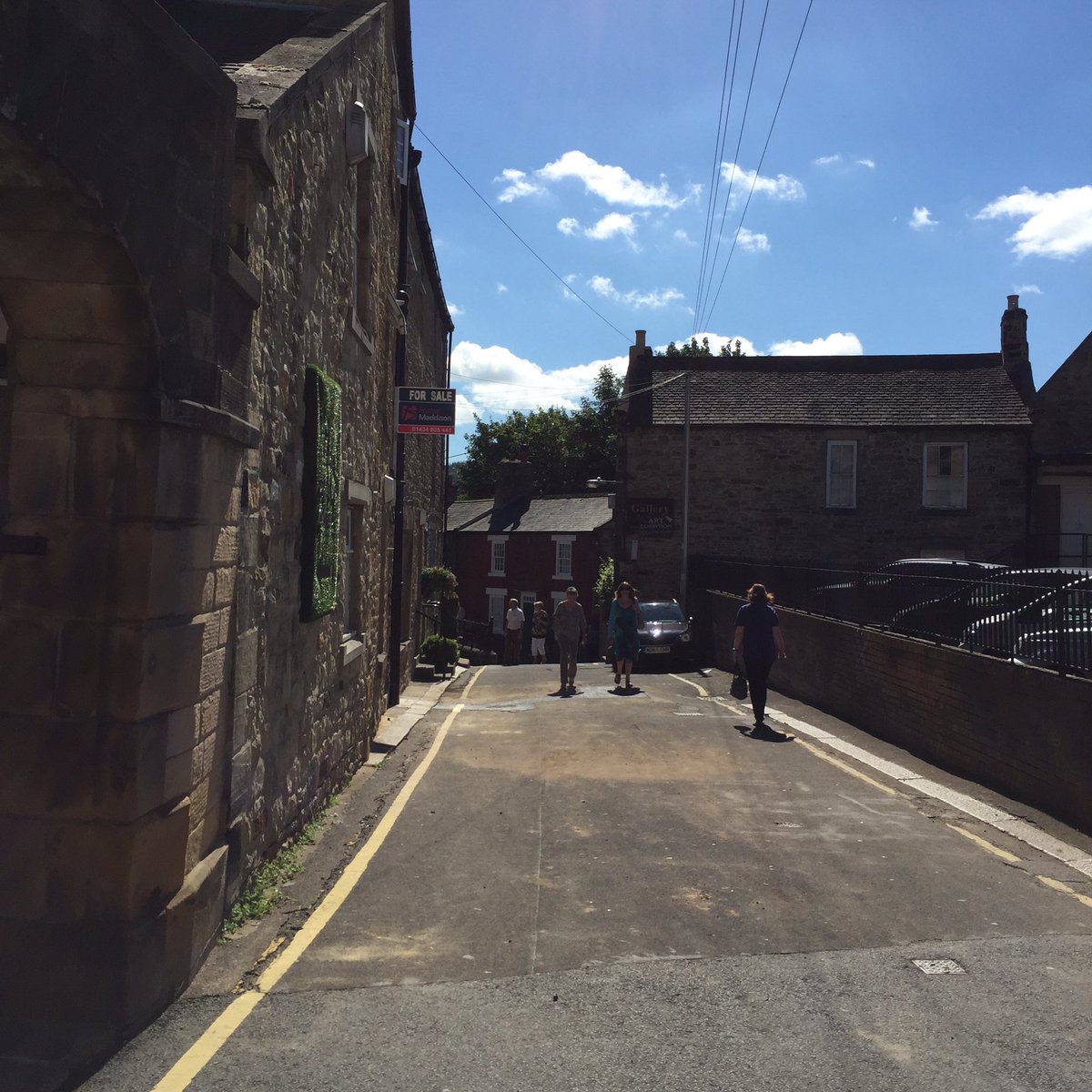 hallgatehex's tweet image. Walking to the gallery today was such a delight #sunny #Hexham