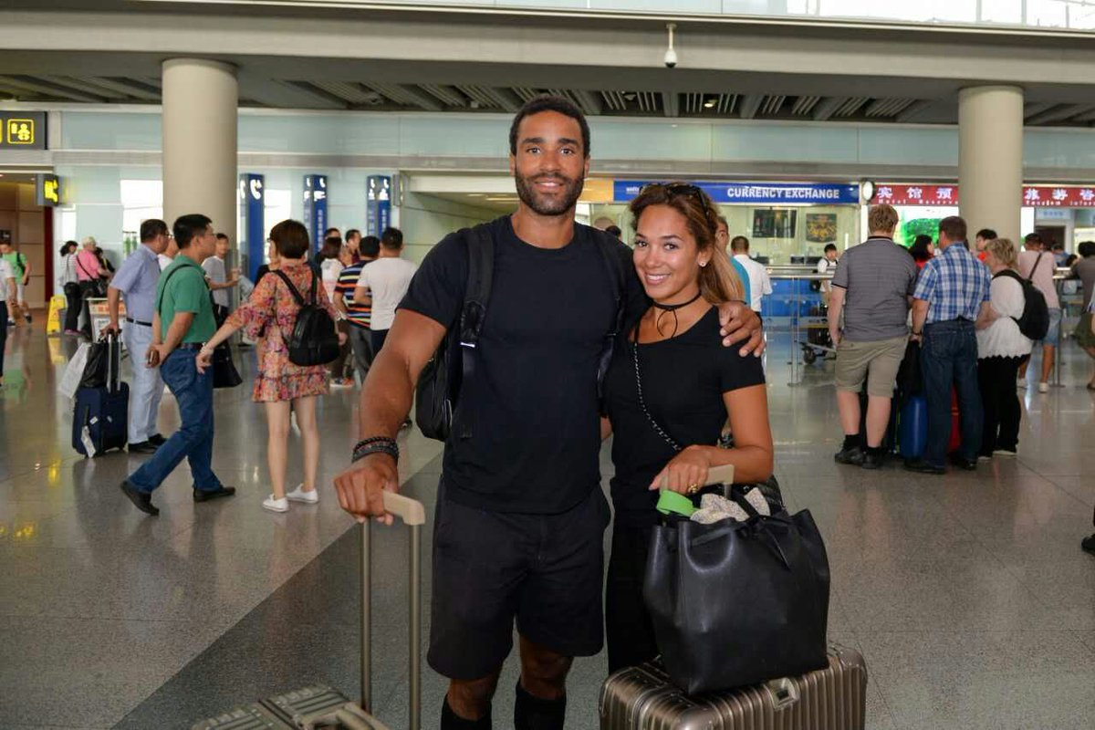 IceBravoMedia's tweet photo. NHL star Johnny Oduya arrived in Beijing this morning to attend #2016CCMBeijing as a special guest. @DallasStars https://t.co/Ga3nkXem79