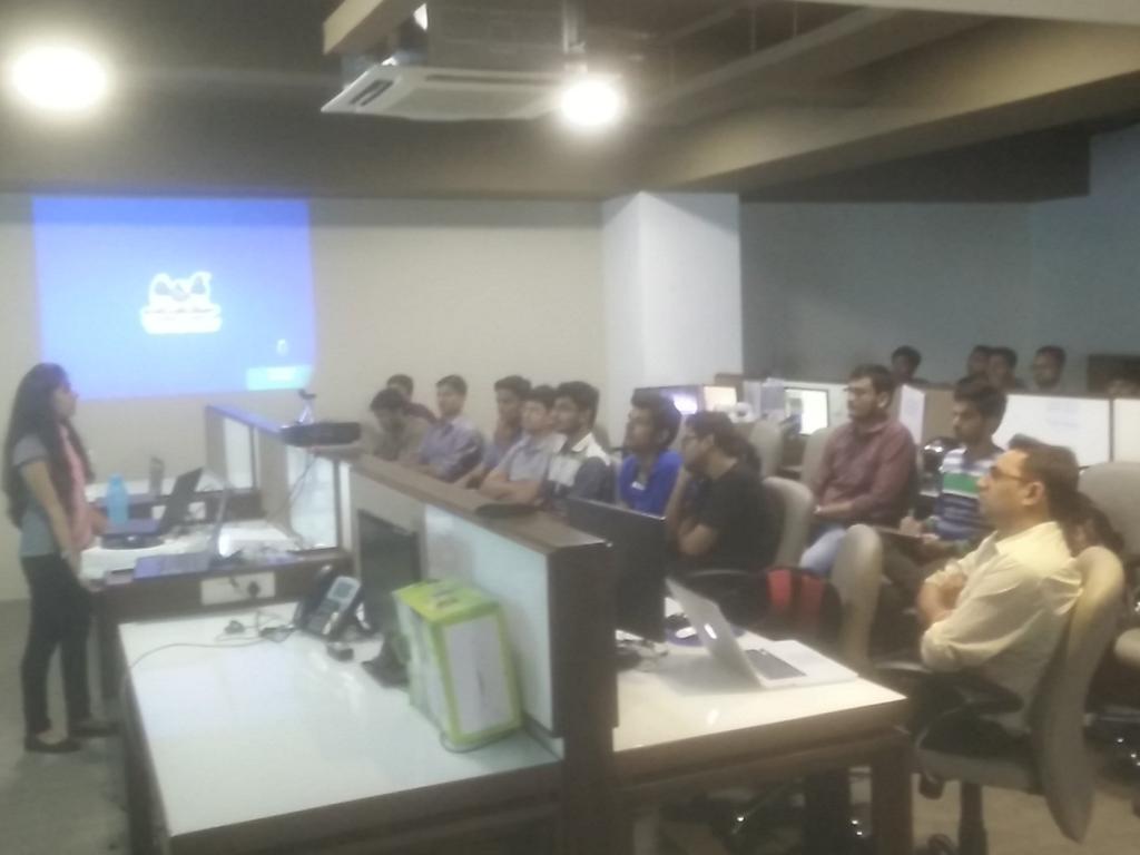 mehtadhaval07's tweet image. Learn how to handle terabyte size tables and run SQL like queries on it @JavaMeetup... #AhmedabadJavaMeetup #HBase