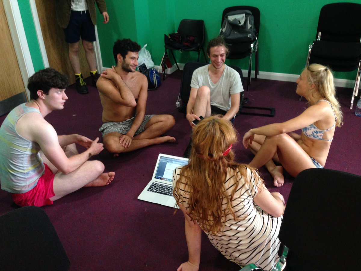 Learichd's tweet image. Final meeting for #lostgame before the @edfringe