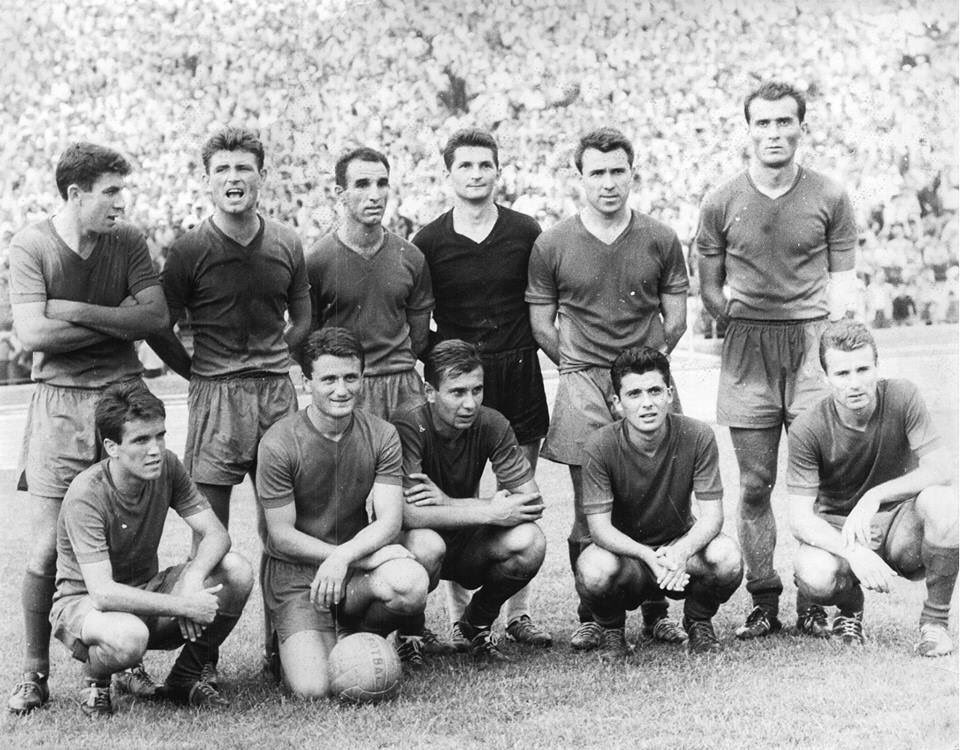 OldFootball11's tweet photo. #RapidBucurești (1963/64) #RapidFC #Romania https://t.co/RkqlSjtT7N