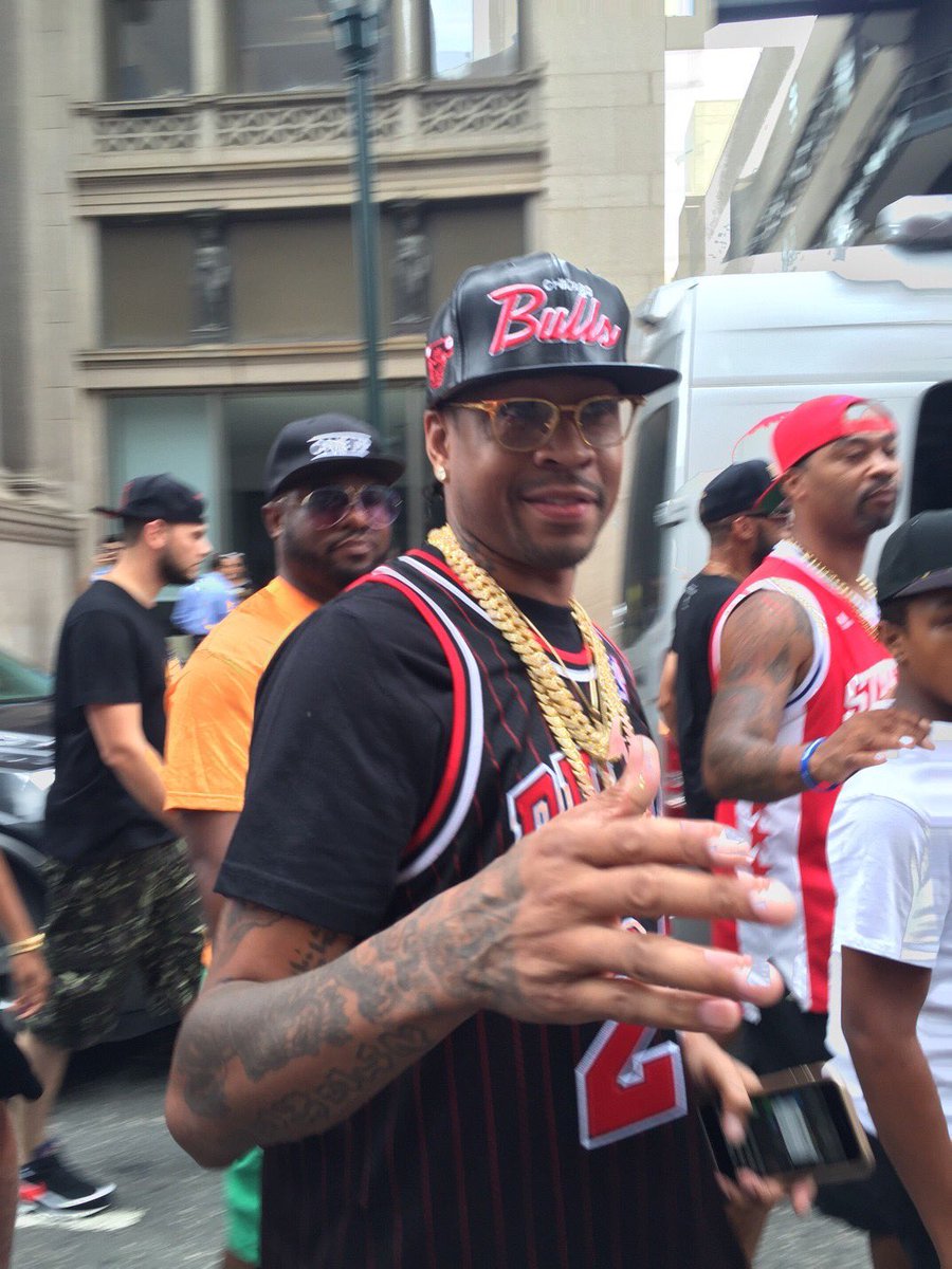MEKADIVASTATUS1's tweet photo. Block party &amp; @alleniverson is still that dude!!!#ShootBasketballs #NotEachother #CelebrityBlockPart #AI https://t.co/IeI71I4HCf