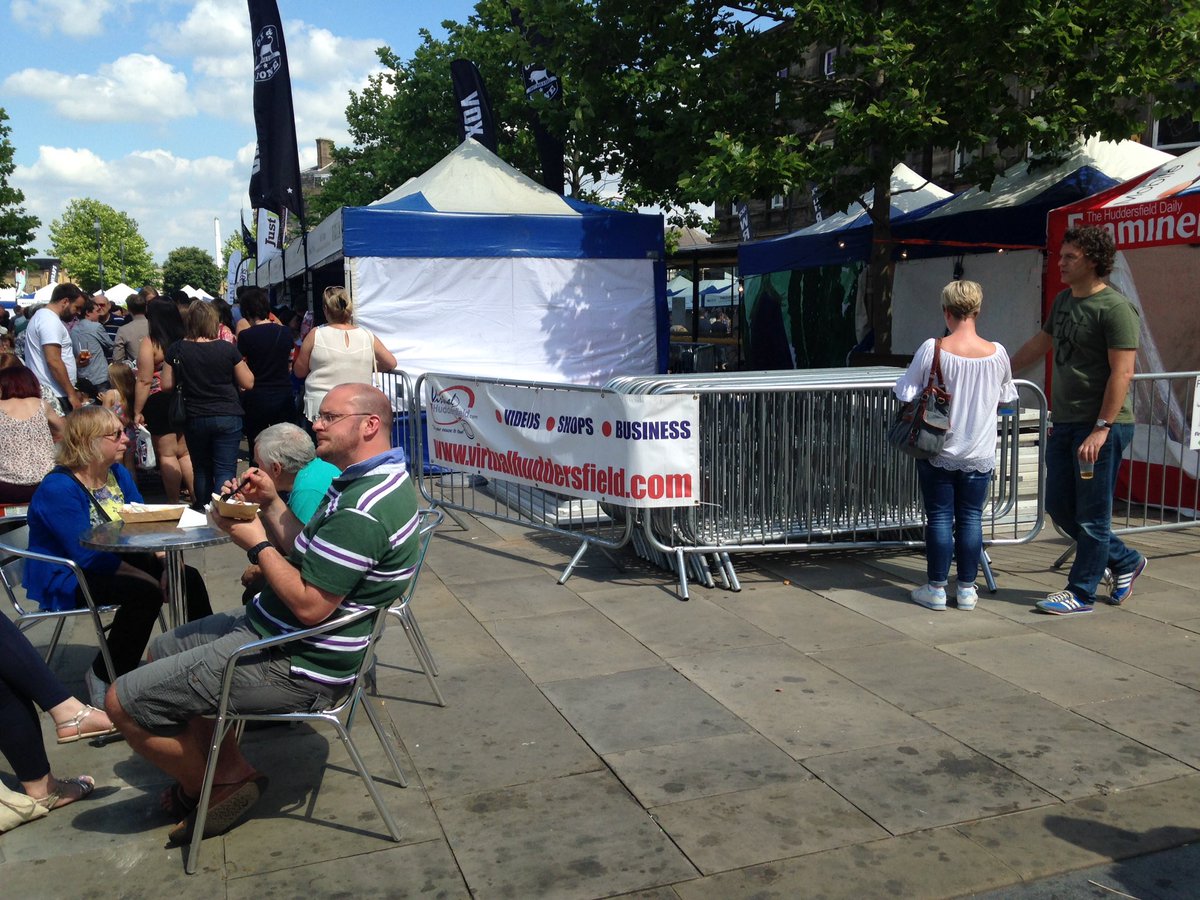 Hope you're catching us on camera <a href="/VHuddersfield/">Virtual Huddersfield</a>. HFDF16 is rockin!