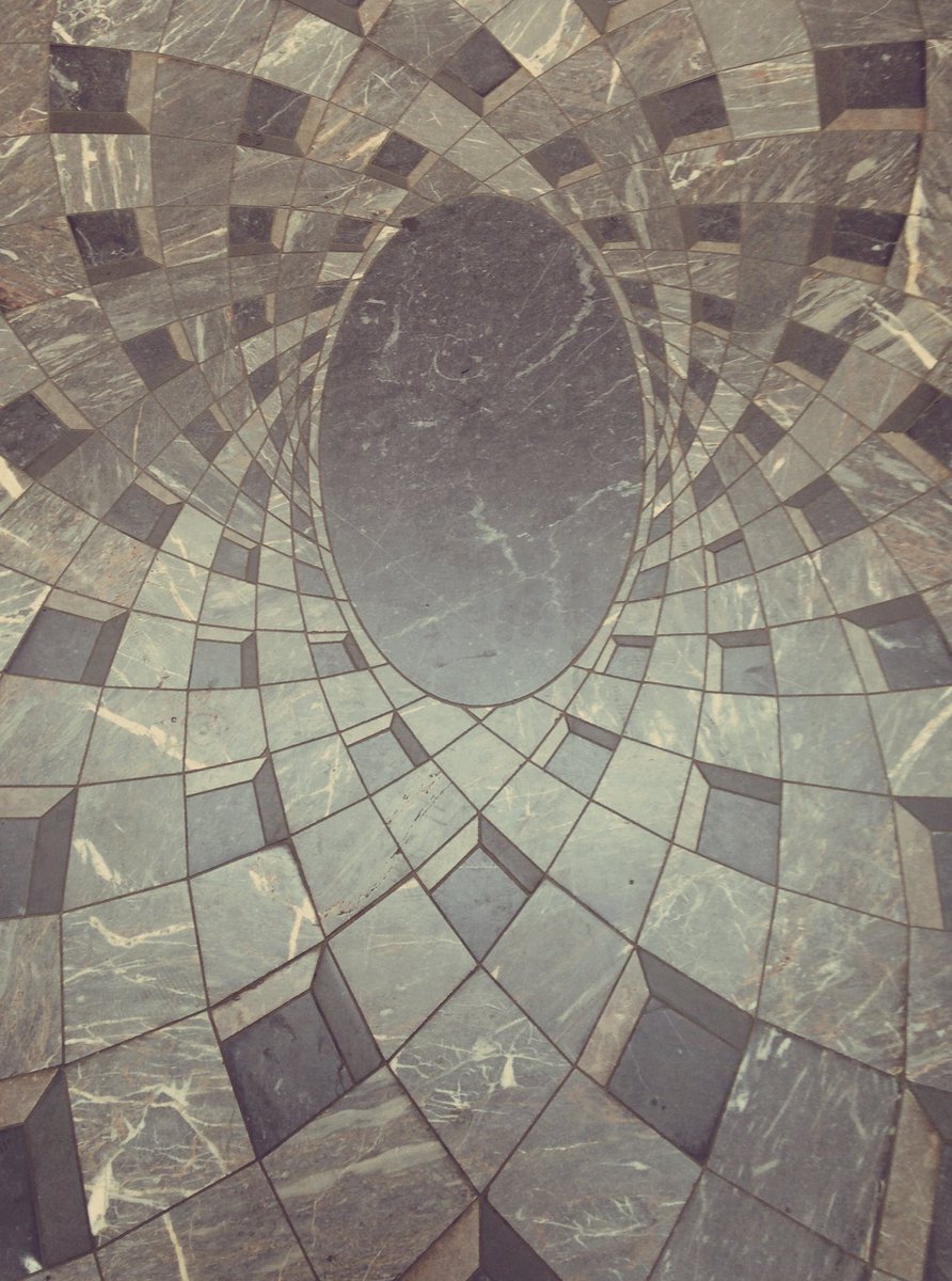 justinpnicholls's tweet image. Loving the Burlington Arcade Piccadilly tiled floor #ornate #complexgeometry #tiling