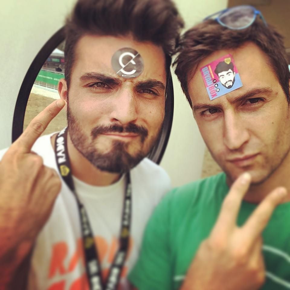 DjAleCosta's tweet photo. @thecolorrunita here's two #super funny #guys ready for #thecolorrunrimini #tropicolor #su… https://t.co/cBrWc4xNVL https://t.co/GVlMVR3arm
