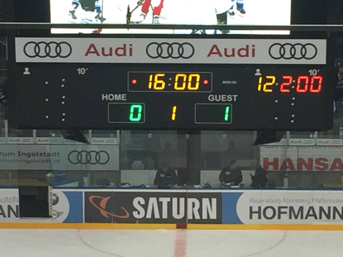 HCSpartaPraha's tweet photo. Po první třetině vedeme nad @ERCIngolstadt 1:0! O branku se postaral teprve osmnáctiletý Vojtěch #Komárek. #SpaIng https://t.co/TNek98jRn4