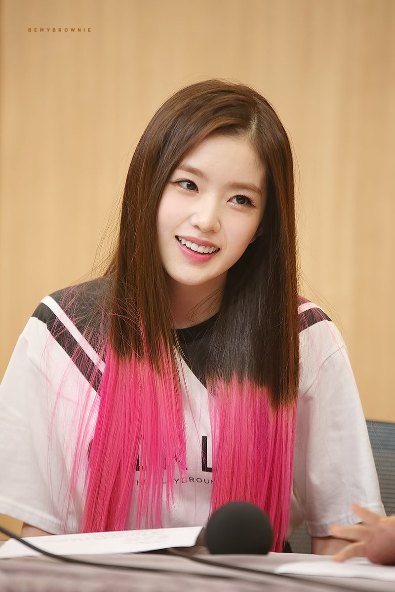 likeastar_light's tweet photo. [COMPILATION] #2YearsWithRedVelvet (105 pics 3 gifs &amp; 6 videos) https://t.co/SKL22gPvT6 https://t.co/Wc9ZJW1hND