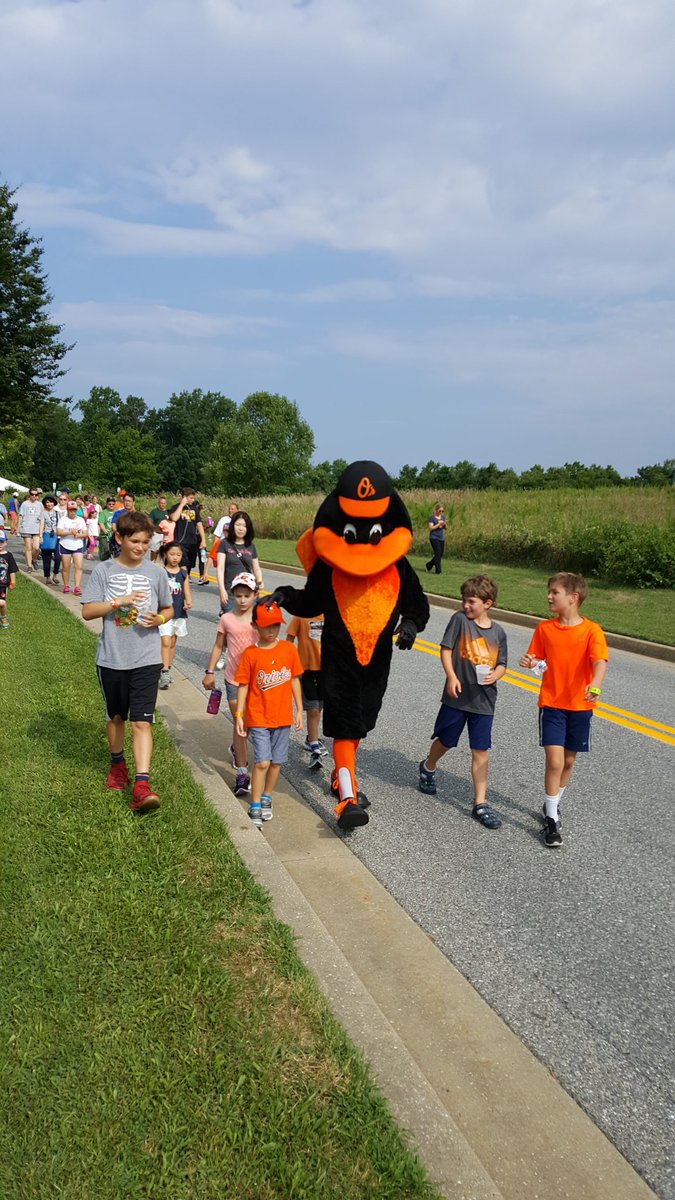 TimFobes's tweet image. #HOCO morning walk with the @OrioleBird @Orioles #HoCoWalks