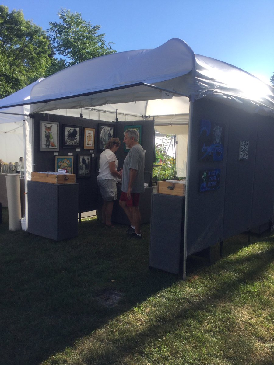 dragonmar's tweet image. Come visit us in our new location at Firefly at the Kneeland-Walker House. Booth 42. #FineArt #ColorPencil #😘