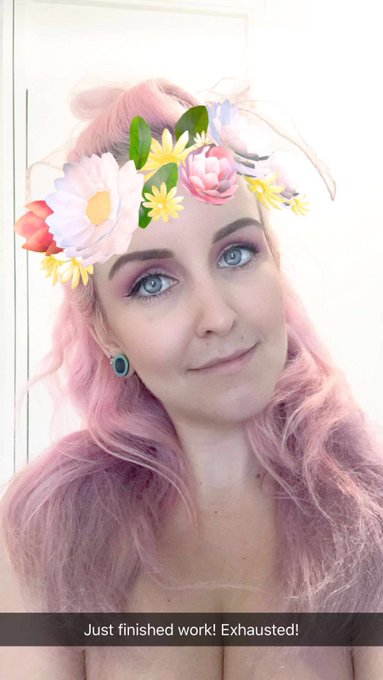 Who's going to treat me to a pedicure then? #footfetish #feet https://t.co/4lmZeGlGuV<a href="/tag/footfetish"class="tags">#footfetish</a><a href="/tag/feet"class="tags"><span>#feet</span></a>