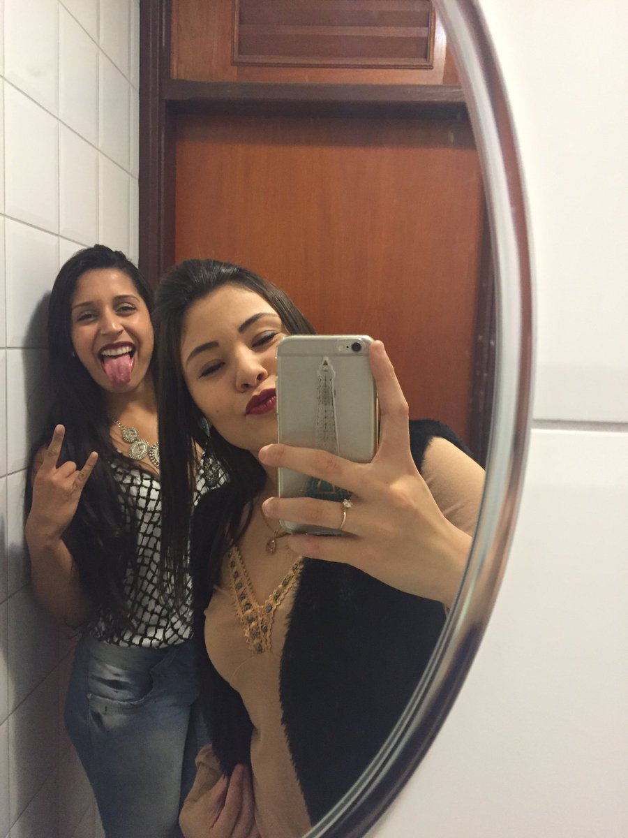 Gabriel31494481's tweet photo. #boticaaa #oMió 💋💋 https://t.co/g8D3OtfyI8
