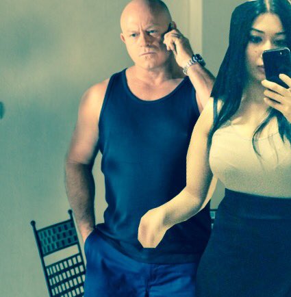 __GrantMitchell's tweet image. @PhillMitchell93 @MadelinePeaches 🎵Me and my girl went on holiday
Let my worker hit the sales like Boxing Day🎵 #day1