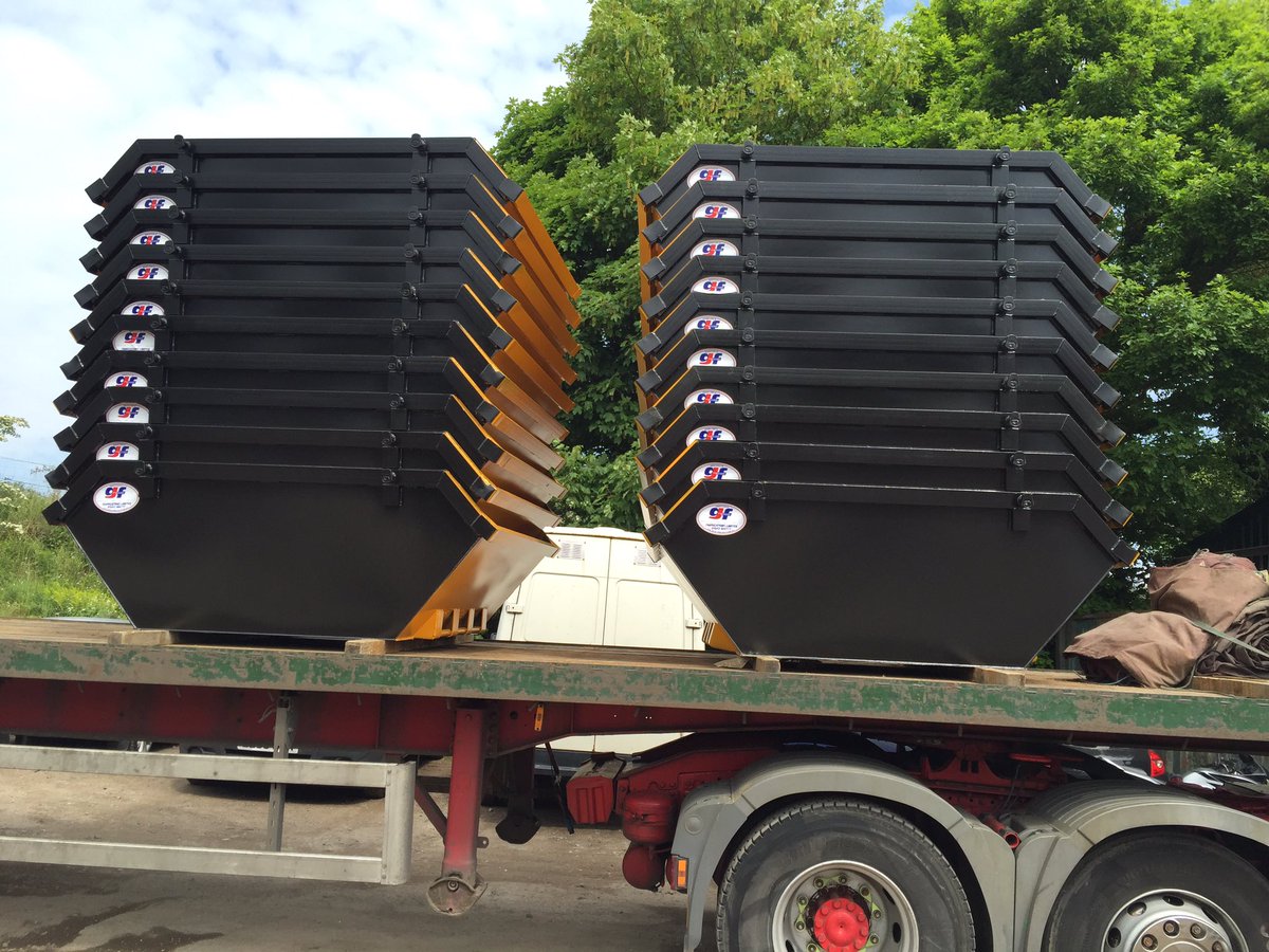 More brand Spanking new skips! MIDI Skips £125.00 INC VAT for 7 days! <a href="/ASkip2U/">A Skip 2 U</a>  #freshpaint #number1