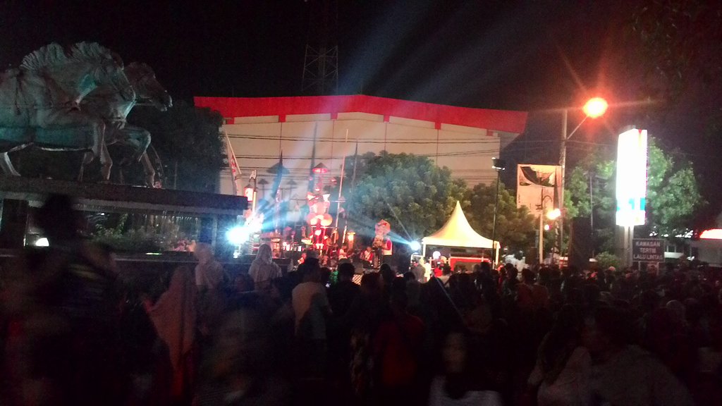 d_cafepur's tweet photo. Panggung Nusantara @Kaharti_PWK #SampurasunPurwakarta https://t.co/6OamlPp5Kx