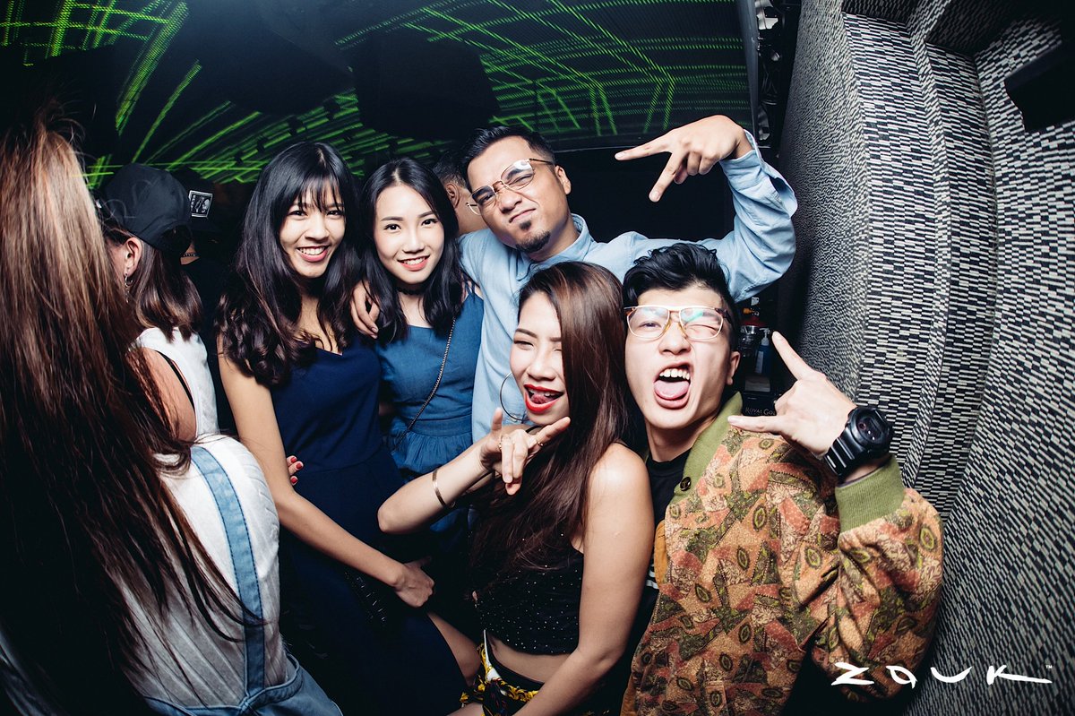 zouksingapore's tweet photo. Tonight's gonna be a good good night~!
π #SoulfeedZouk π #WeekendsAtVUπ #DROPitPhuture https://t.co/m5ctr03XS9