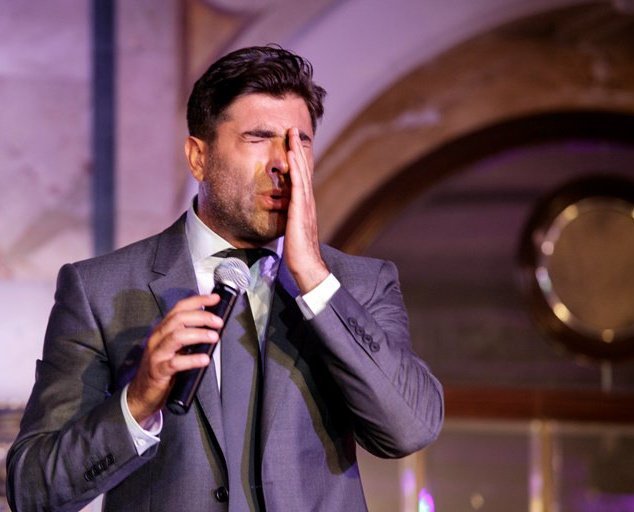 Wael_K_Fans's tweet photo. ملك الرومانسية #وائل_كفوري 
 حفل فندق فينيسيا #بيروت 
5/8/2016   
@kfourywael https://t.co/Cl2KSJmvHP