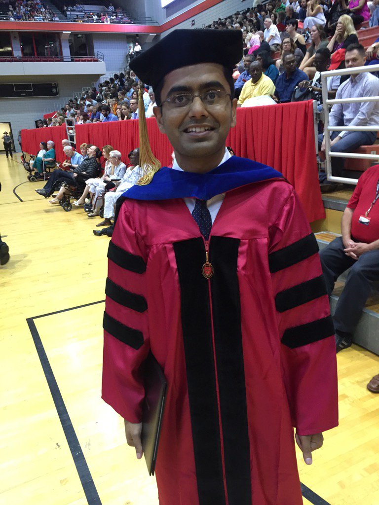 UC_LAHTech's tweet photo. Proud of Dr. @V_Subbian #UCGrad16 Congrats and Best Wishes as you start your faculty career at Univ. of Arizona. https://t.co/hHpLfvofHX